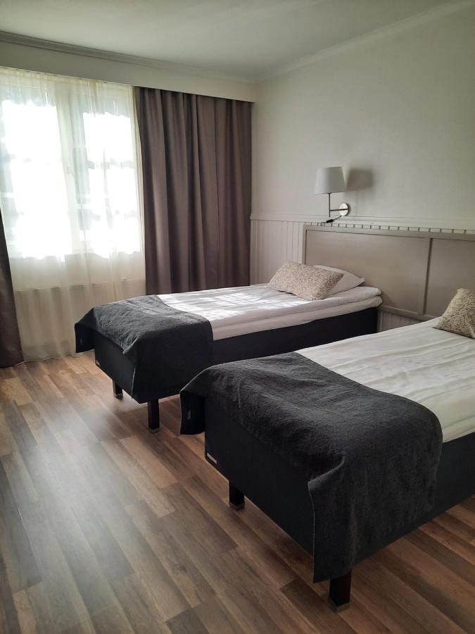 Juthbacka Hotell Uusikaarlepyy Exterior photo