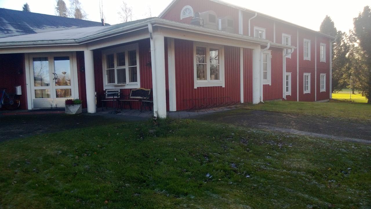 Juthbacka Hotell Uusikaarlepyy Exterior photo